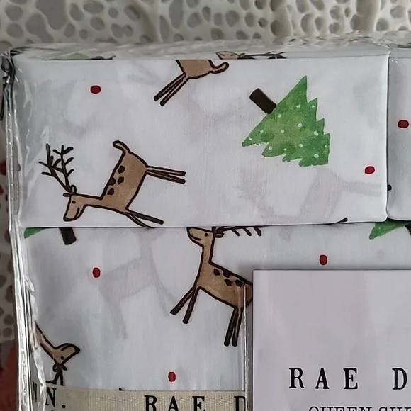 🎄NWT🎄 Rae Dunn Enchante Christmas Queen Sheet Set - Picture 3 of 4